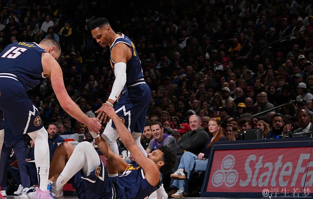 约基奇归来豪取三双 掘金轻松战胜无字母哥的雄鹿 约基奇归来豪取三双 掘金轻松战胜无字母哥的雄鹿